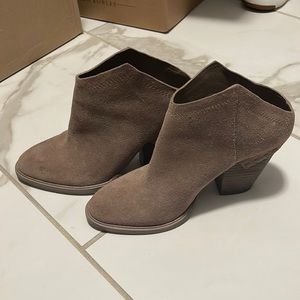 Dolce vita tan suede half booties open in the back